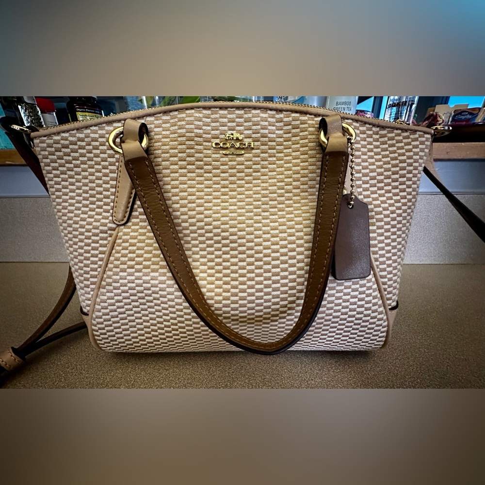 COACH PURSE - Mini Kelsey Legacy